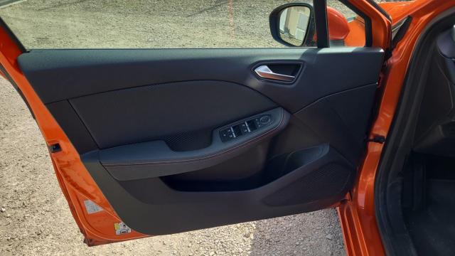 Renault Clio image 2