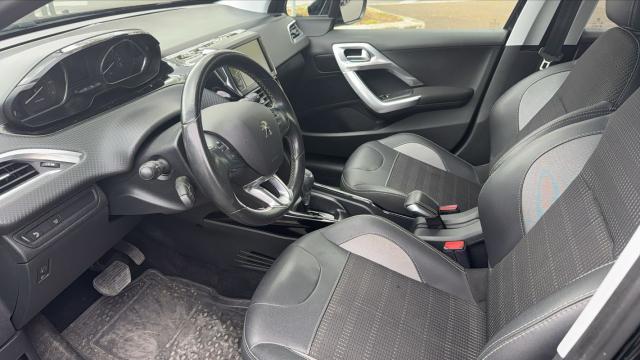 Peugeot 2008 image 8