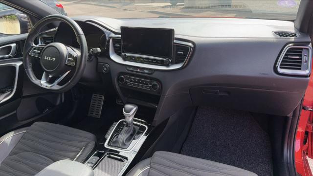 Kia Pro_cee'D image 9