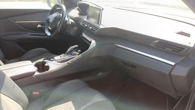 Peugeot 3008 image 3