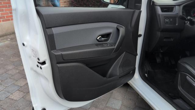 Renault Express image 3