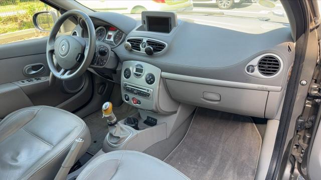 Renault Clio image 9