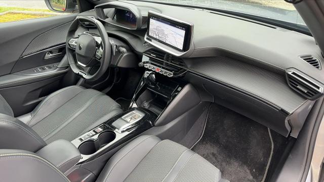 Peugeot 2008 image 7