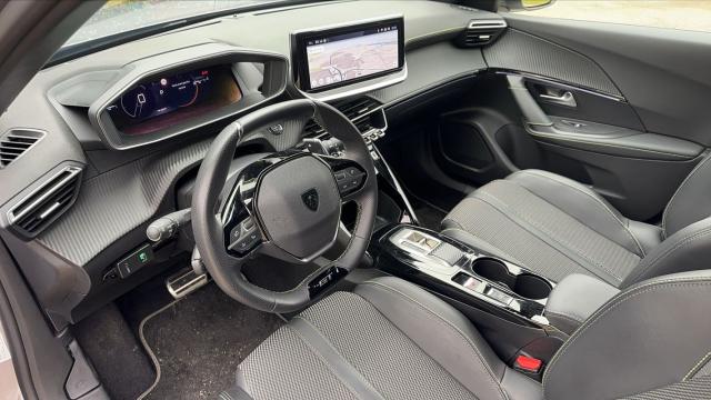 Peugeot 2008 image 4