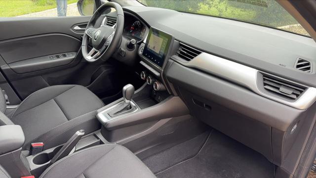 Renault Captur image 2