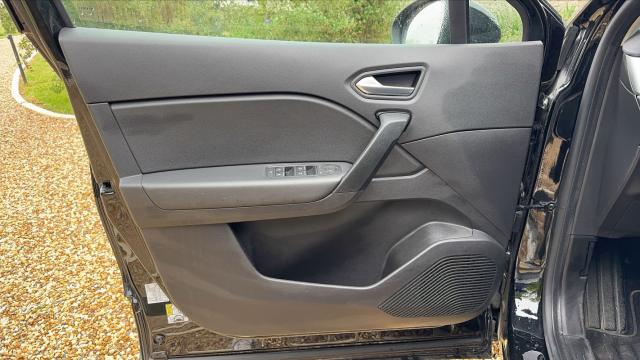 Renault Captur image 7