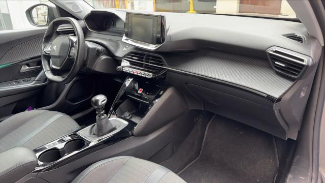 Peugeot 2008 image 6