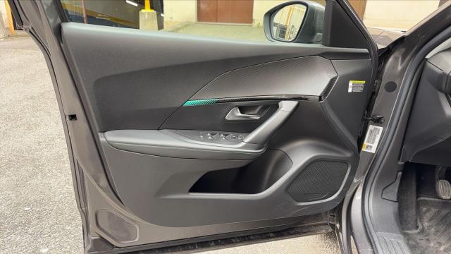 Peugeot 2008 image 9