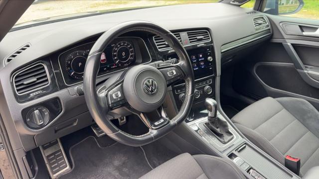 Volkswagen Golf image 6