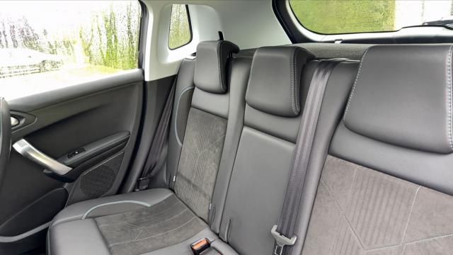 Peugeot 2008 image 6