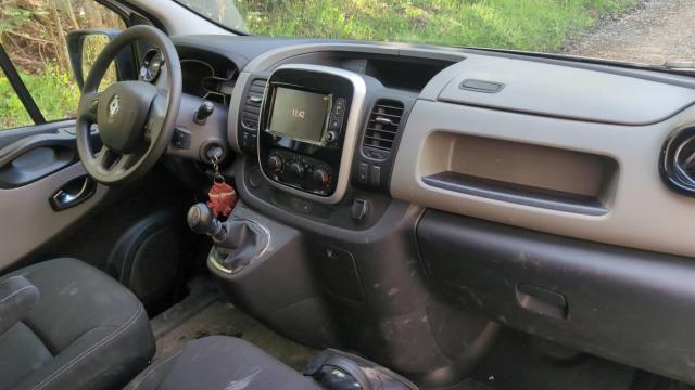 Renault Trafic image 2