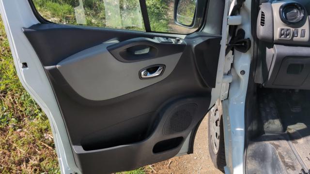 Renault Trafic image 9