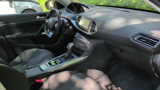 Peugeot 308 image 1