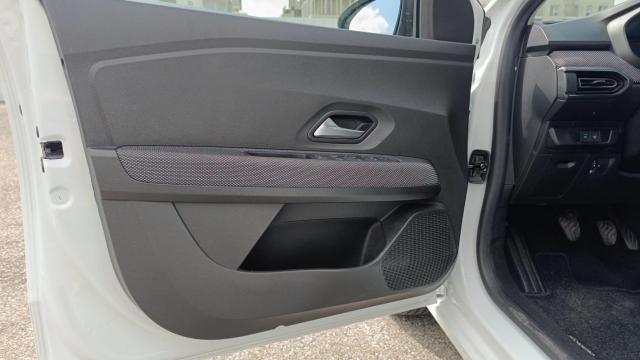 Dacia Sandero image 6