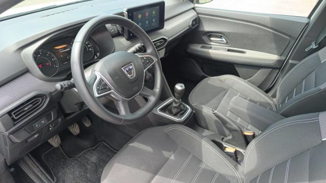 Dacia Sandero image 2