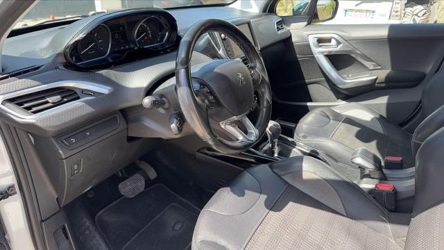 Peugeot 2008 image 7