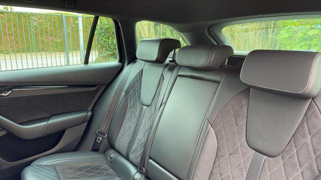 Skoda Octavia image 7