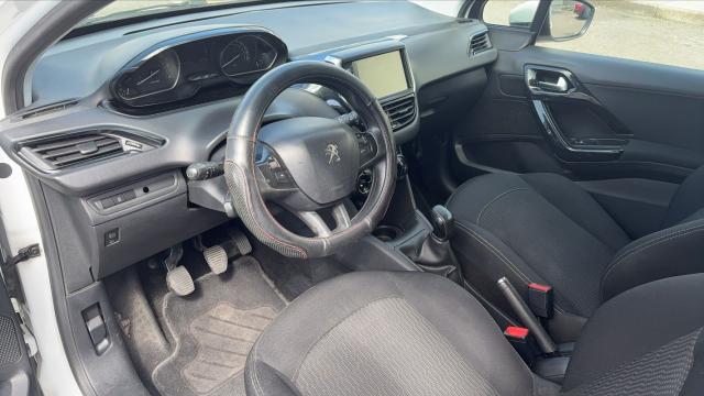 Peugeot 208 image 4