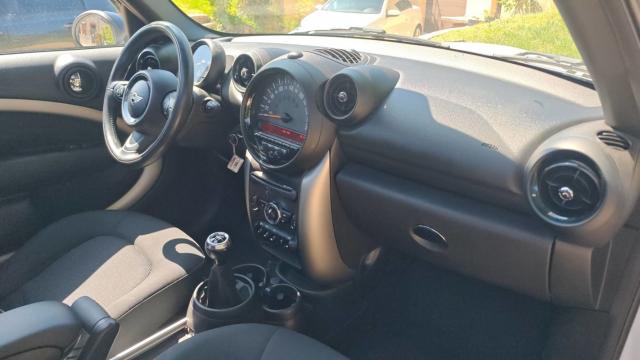Mini Countryman image 8
