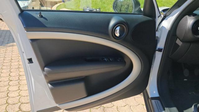 Mini Countryman image 6