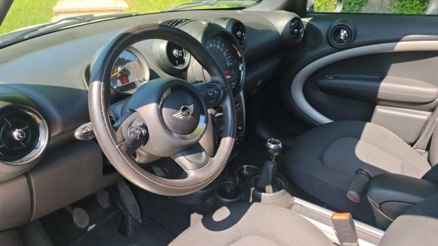 Mini Countryman image 2