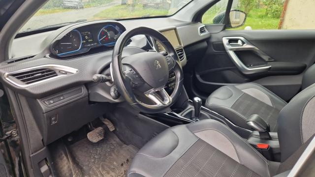 Peugeot 2008 image 8