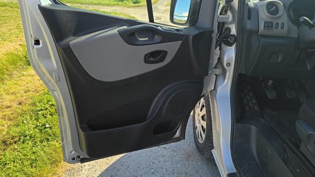 Renault Trafic image 4