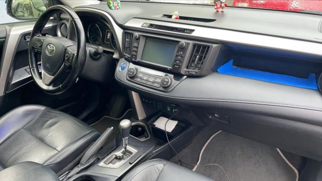 Toyota Rav4 image 9