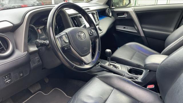 Toyota Rav4 image 6