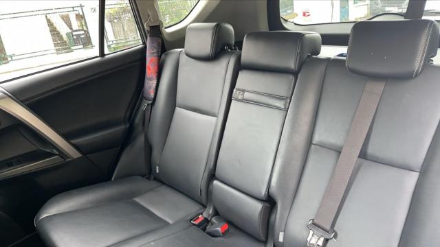 Toyota Rav4 image 3