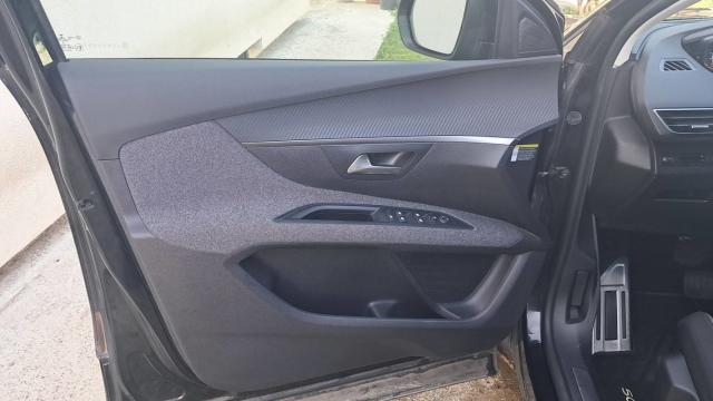 Peugeot 5008 image 6