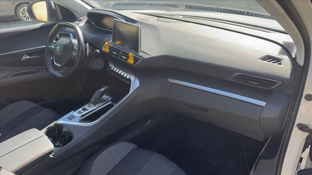 Peugeot 3008 image 9