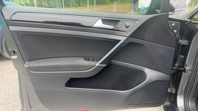 Volkswagen Golf image 4