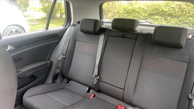 Volkswagen Golf image 3