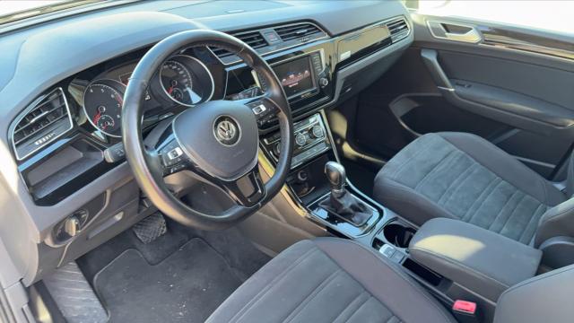 Volkswagen Touran image 2