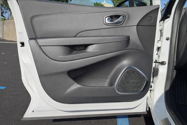 Renault Captur image 8