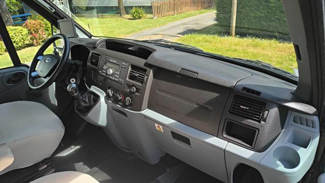 Ford Transit image 7