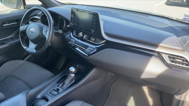 Toyota C-Hr image 1