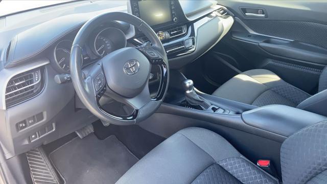 Toyota C-Hr image 9
