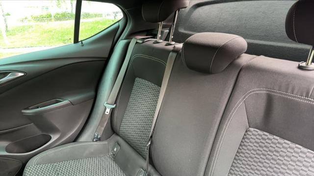 Opel Astra image 6