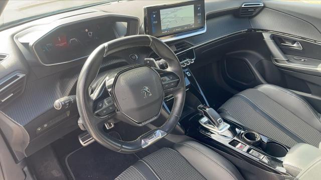 Peugeot 2008 image 1