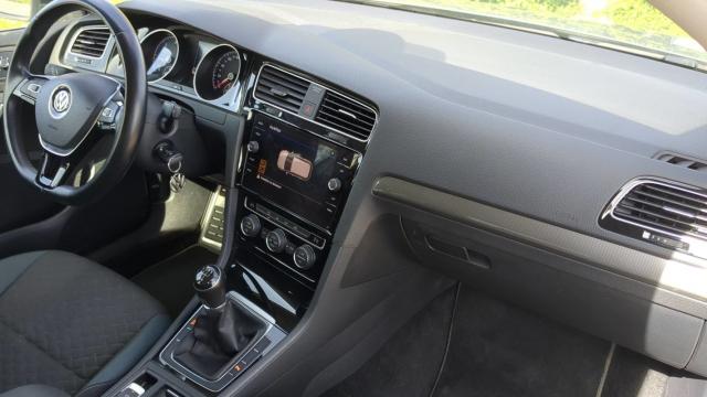 Volkswagen Golf image 4