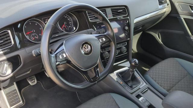 Volkswagen Golf image 1