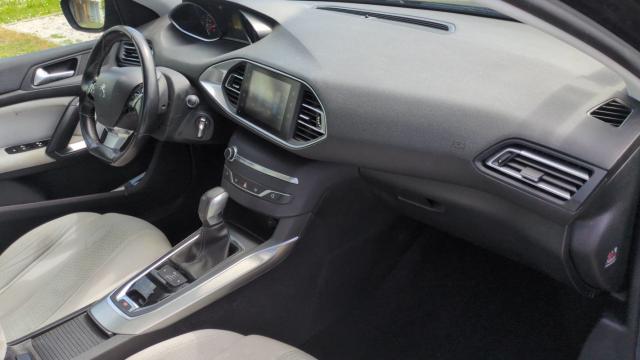 Peugeot 308 image 7