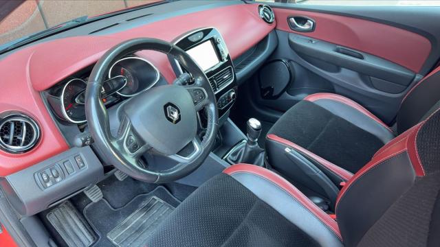 Renault Clio Estate image 2