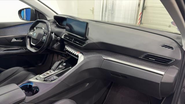 Peugeot 5008 image 1