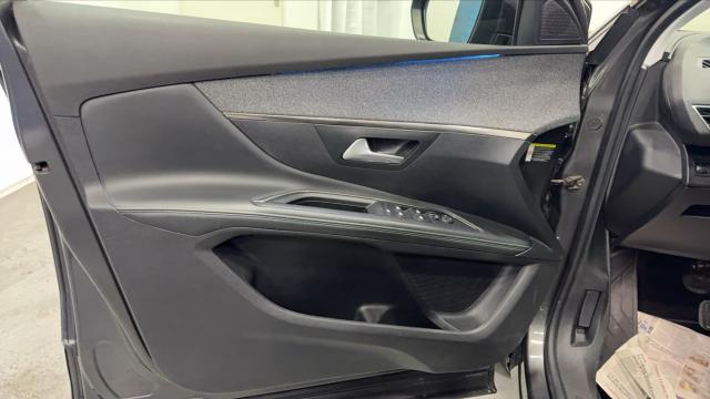 Peugeot 5008 image 3