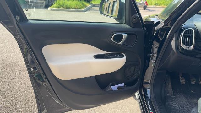 Fiat 500l image 2