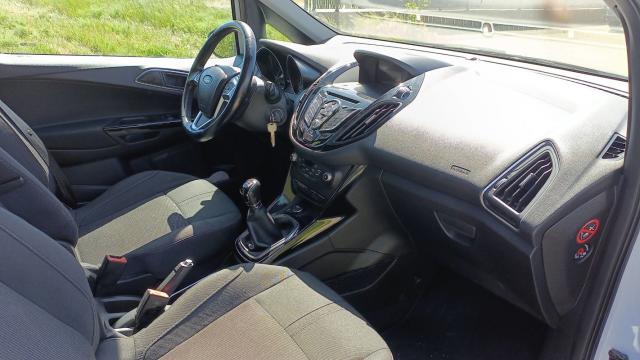 Ford B-Max image 3