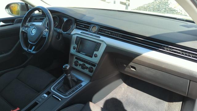 Volkswagen Passat image 4